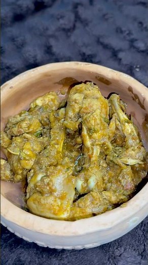 Easy Home-Style Chicken Curry Recipe #chickencurry #chickenrecipes #sundayspecial #spicygravy