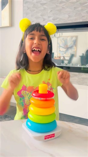 Shana teaches colors for preschoolers 🟠🟢🟡Rainbow Color song 🎶 #shorts