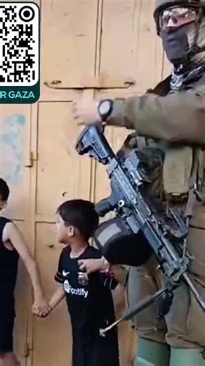 IDF Soldier Urges Children to Seek Safety Indoors | Street Footage