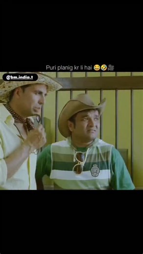 BM INDIA T on Instagram: "🎥 Tees Maar Khan (2010) ⭐ Actors: Akshay Kumar Katrina Kaif Akshaye Khanna Raghu Ram Rajiv Laxman 🎥 Directo: Farah Khan 📝 Summary (Short & Clean): A smart but overconfident conman, Tabrez Mirza Khan, is hired to pull off an impossible heist-looting a completely guarded, moving train. To execute the plan, he disguises himself as a film director, tricks and entire villages, and even ropes in a desperate actor. What follows is chaos, comedy, and confusion as the greates