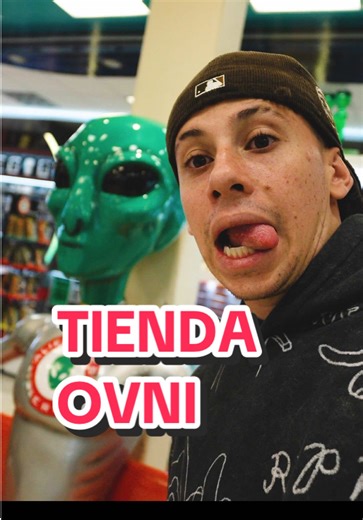 Una tienda un poco rara👽💚 Se llama Alíen Fresh Jerky y esta de Camino al Area 51 #costarica🇨🇷 #storytellingtoday #stories #storytelling #corneytoledo #area51 #ovni #aliens #area51raid