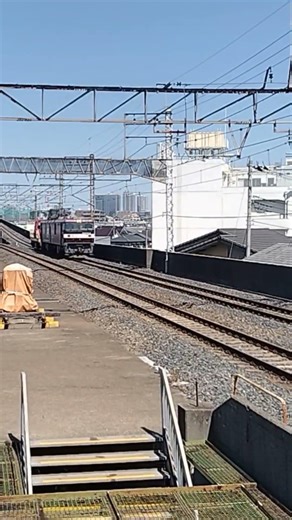 EH500-3[仙貨]+DD200-1[愛](無動力) 8764レ 西浦和駅通過シーン