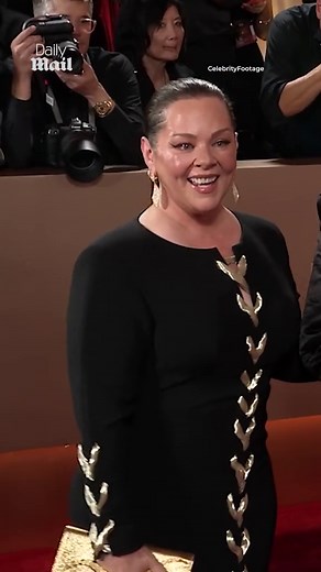 Melissa McCarthy shows off slim frame at 2026 Golden Globes