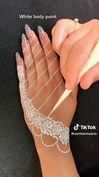 White Henna Body Art | Nude Body Painting Tutorial