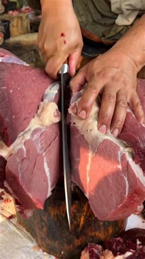 Clean Cuts Only #foryou #meat #meatmarket #viralvideo #usa #cuttingskills #ai