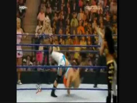 Mickie James : Finishers and Signature Moves