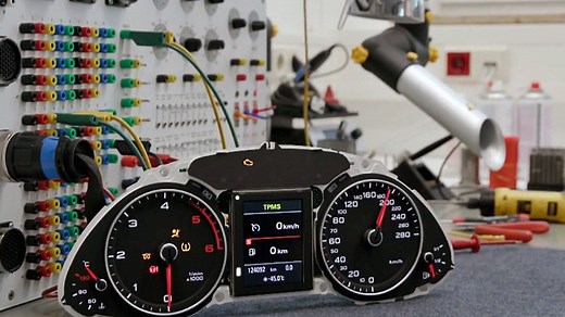 Statt neuer Fahrzeugelektronik: Sachsen simulieren Auto für Reparatur