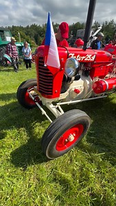 Není Cabrio🏎️ jako cabrio🚜🔴Zetor 25A 🔴 #Zetor25A #Zetor #veterantraktor #traktor #historictractor #classictractor #farm #tractor #agriculture #veteran #retro #stroj #technika #farmerslife #czechtractor | Tractorland Ytb