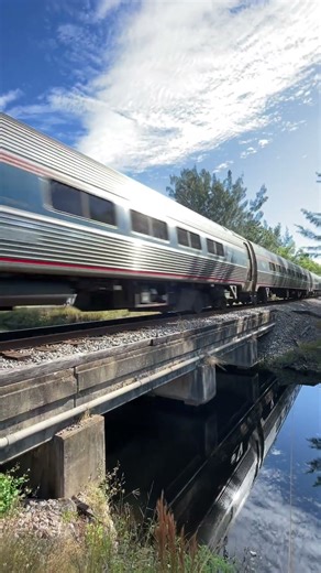 Wicked Fast Amtrak Silver Meteor Crossing C18 Canal