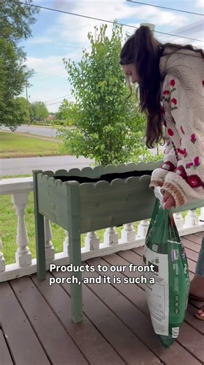 Front Porch Planter Ideas | Elevated Garden Bed for Small Spaces (Beginner Friendly) #cottagecore
