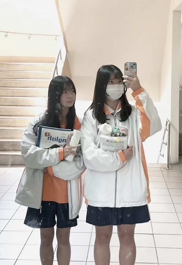 Matching Outfits: Stylish School Selfie Ideas