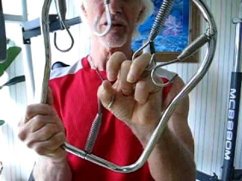 'EAGLE CLAW' FOR ULTIMATE HAND STRENGTH DEVELOPMENT