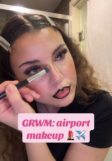 Quick Airport Makeup Tutorial for Your Flight