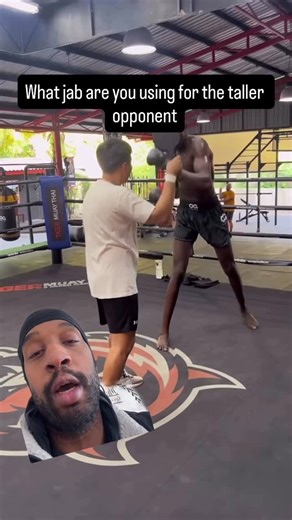 Harold Williams on Instagram: "Which one would you chooose Choose a single sequence Body jab And or Triple jab #boxing #baltimoreboxing #boxingclass #baltimore #boxingtraining"