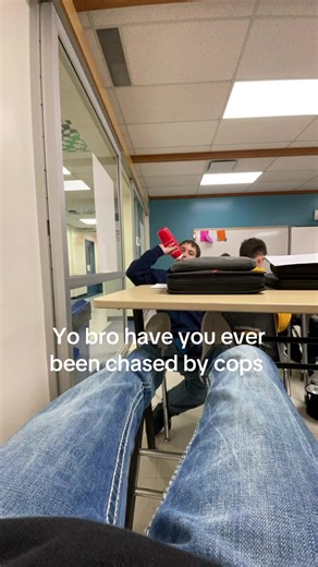 #kx100#dirtbike #cops #chased #fyp @emmy @️ryker @𝒞𝒽𝓇𝓎𝓈𝓉𝒾𝒶𝓃 👑 🌾