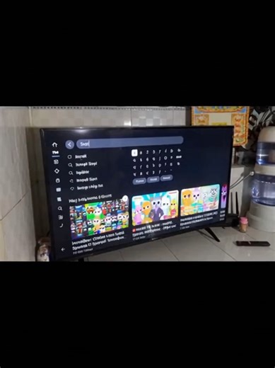 Angry Mom Destroys TV While Kid Watches