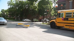 8.9K views · 106 reactions | Cette semaine, c'est la rentrée scolaire pour des milliers d’enfants montréalais. Pour leur sécurité, adoptez une conduite exemplaire dans les zones scolaires. Bonne rentrée à tous! | Service de police de la Ville de Montréal - SPVM | Facebook