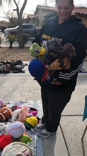 $1 Yard Sale Finds for Reselling - Garage Sale Treasures Unboxed!