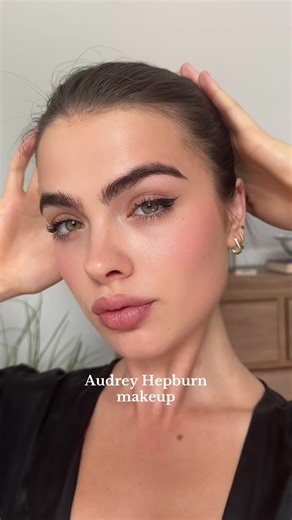 @Kosas bb burst @Armani beauty blush @Lisa Eldridge kitten flick liner @YSL Beauty lash clash mascara @Wonderskin 💋 lipliner @Laura Mercier lip (joy) #makeup #audreyhepburn