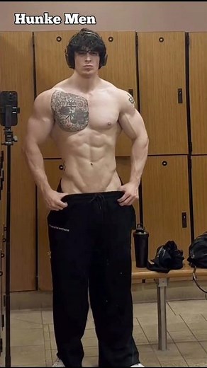 Good time#aesthetic#muscle#motivation#posing#abs#chest#biceps#model#body#hunk#gym#workout#back#bulge