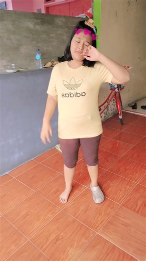 hilang sendalnya #comedy #funny #feedshorts #fyp #shorts #masukberanda #trending #hiburan #ngakak