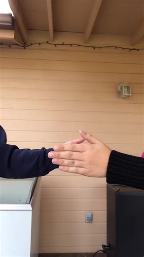 Yes we did it on 2x, fight us😂😂 #feature #handshake #foryou