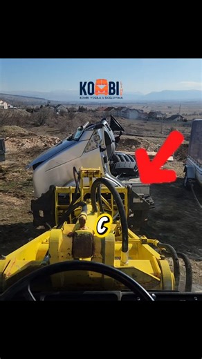 Kombi Line on Instagram: "Crafter 2.0 TDI, 2017 godina, u dijelovima #crafter #sprinter #mercedes #opelcombo"