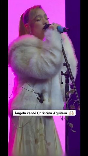 Angelita performed Pero me acuerdo de ti by Christina Aguilera at the Movistar Arena (Buenos Aire...
