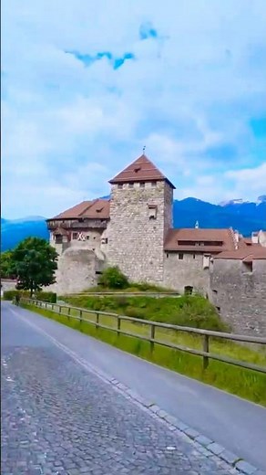 Vaduz Castle, Liechtenstein Scenic Drive 🚗🏔️🇱🇮 #liechtenstein #vaduz #scenicdrive