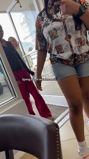 👩🏽👯‍♀️👯‍♀️ (@mamaandherdaughters)’s video of spring break maintenance
