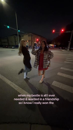 sofia janelle (@pinkpoonani)’s videos with Lottery - Kali Uchis