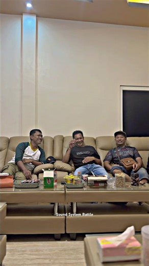 This is what happens when East Java Sound Owners gather for full Ndagel & Roasting”😂