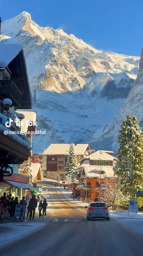 Switzerland Winter vs Summer: Top Sights and Seasonal Differences