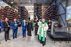 Otwarcie nowej hali magazynowo - laserowej firmy SaMASZ. Budowa kosztowała 11 milionów złotych. Zobacz jak wygląda