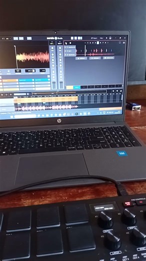 this my first time making a beat on serato studio