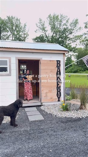 Come pack up a pastry box with me 🥐✨ There’s something so sweet about wrapping up these treats, knowing they’ll be enjoyed soon. If you ever want to order pastries ahead of time, feel free to call or DM me! If I’m able, I’m always happy to pack up boxes in advance for pickup. 🕘 Open Friday–Monday, 9 AM–7 PM 📍262 US-2, Grand Isle, Vermont #vermont #vermontsmallbusiness #vermontsummer #visitvermont #vermontlife #travelvermont #vermontliving #microbakery #microbakerylife #homebaker #homebakerybu