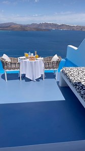 Vacation getaway in Santorini. Astarte Suites offers breathtaking views, personalized service while it’s unique location is ideal for relaxing moments. | Astarte Suites