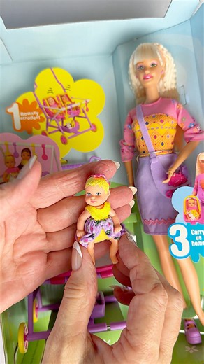 You won't believe what's inside this 2001 Barbie box 😱 #barbie #toycollector #vintage
