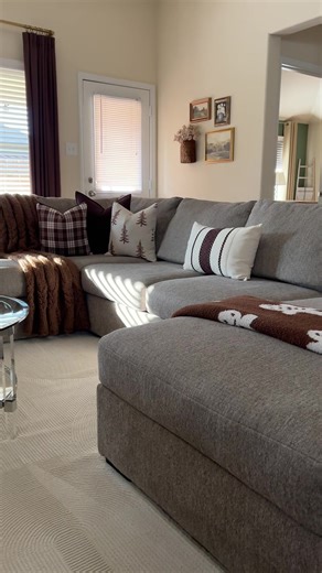 Cozy Up Your Home with the Best Throw Blankets