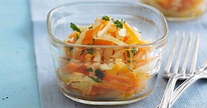 Salade de chou-rave et de carottes à la vapeur