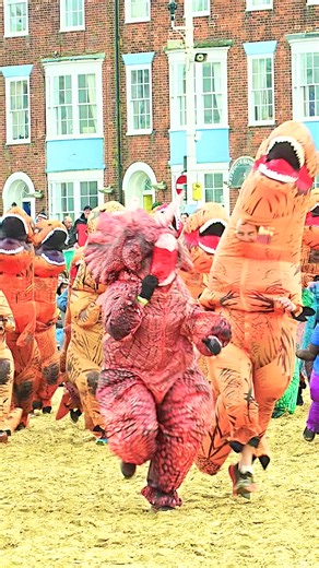 We Are Weymouth Dino Week: Join the Dinosaur Run
