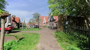 Monnickendam Walking Tour – Explore a Historic Dutch Town on a Sunny Day