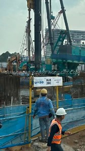 Boring rig machine flipped at Tanjong rhu construction site on 8 Sep 2025 | Singapore roads accident.com新加坡公路意外网页