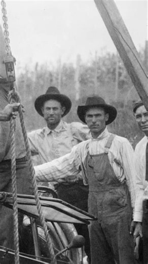 Early Car Accident — Model T Ford Takes a Sudden Plunge 1914