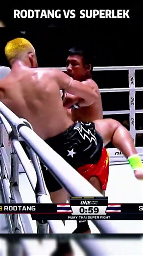 Superlek Knocks Out Rodtang