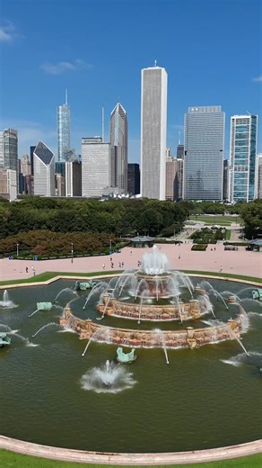 6.7K views · 501 reactions | Buckingham fountain ⛲️ OCT 25 | Chicago Epic | Facebook