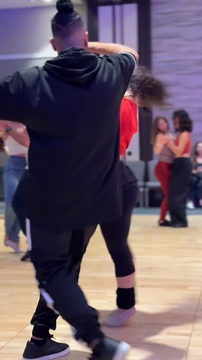Brazilian Zouk social with Leandro & Evelyn with that timeless flow. 🌅🎼💃🏻 SBK Congress San Francisco, hosting world class dancers. Expand & Create, keep the Zouk journey going. | Derrick Zouklander Lopez