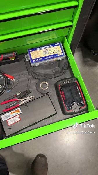 David’s Snap-On Roll Cart: A Comprehensive Tour