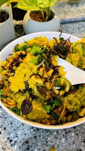 🔥 Sri Lankan Style Upma Recipe 🇱🇰 #Upma #SriLankanFood #youtubeshorts