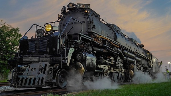 Union Pacific's massive locomotive leaves Wyoming for US tour